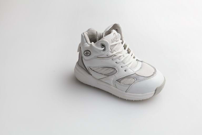 High top runner - great for toe walkers